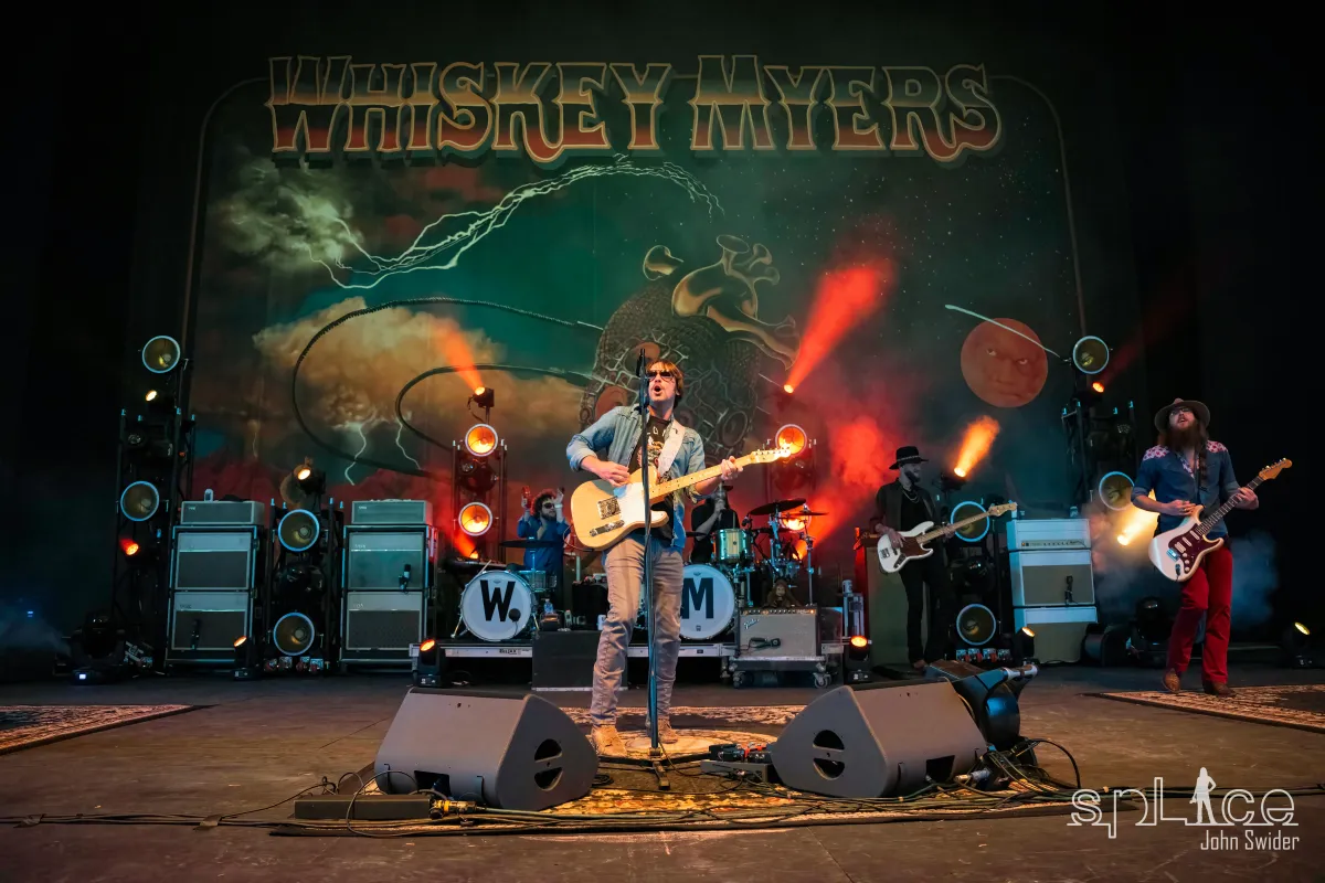 Whiskey Myers live on tour